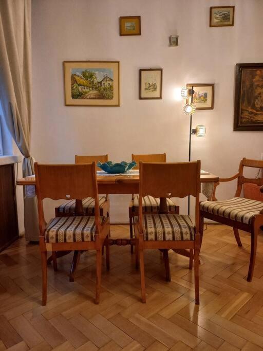 Apartamenty - Mi Stare Miasto Varsó Kültér fotó