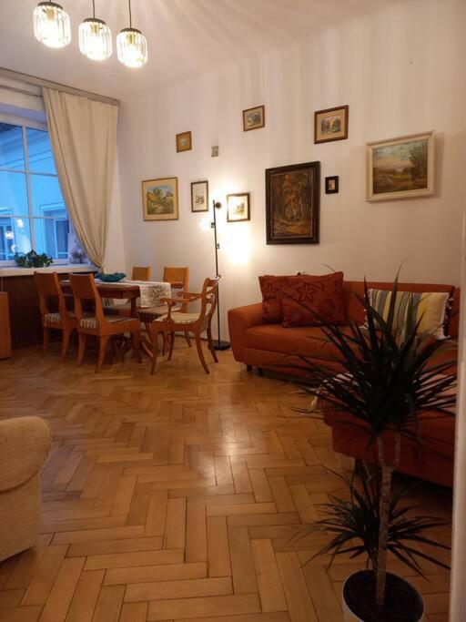 Apartamenty - Mi Stare Miasto Varsó Kültér fotó