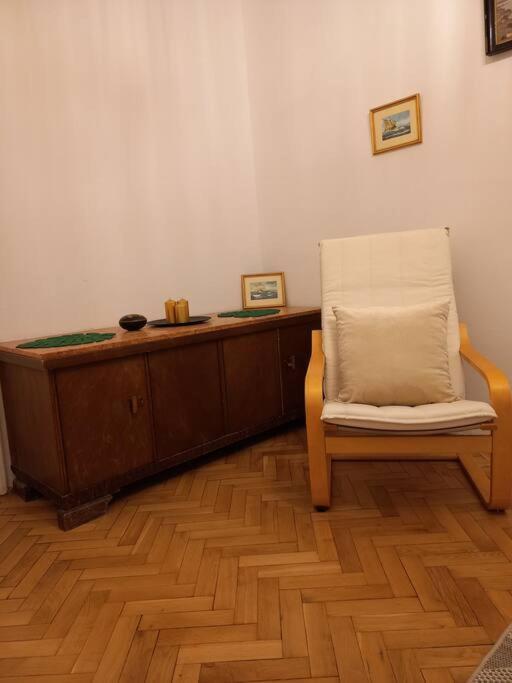 Apartamenty - Mi Stare Miasto Varsó Kültér fotó