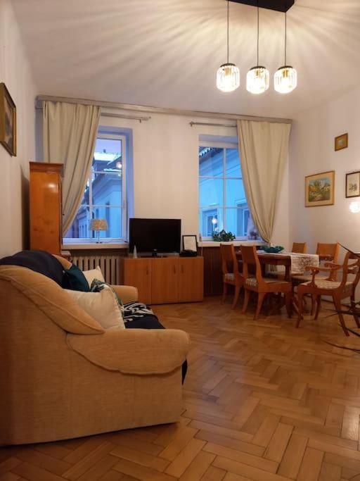 Apartamenty - Mi Stare Miasto Varsó Kültér fotó