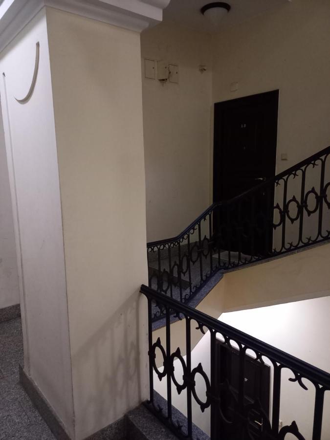 Apartamenty - Mi Stare Miasto Varsó Kültér fotó